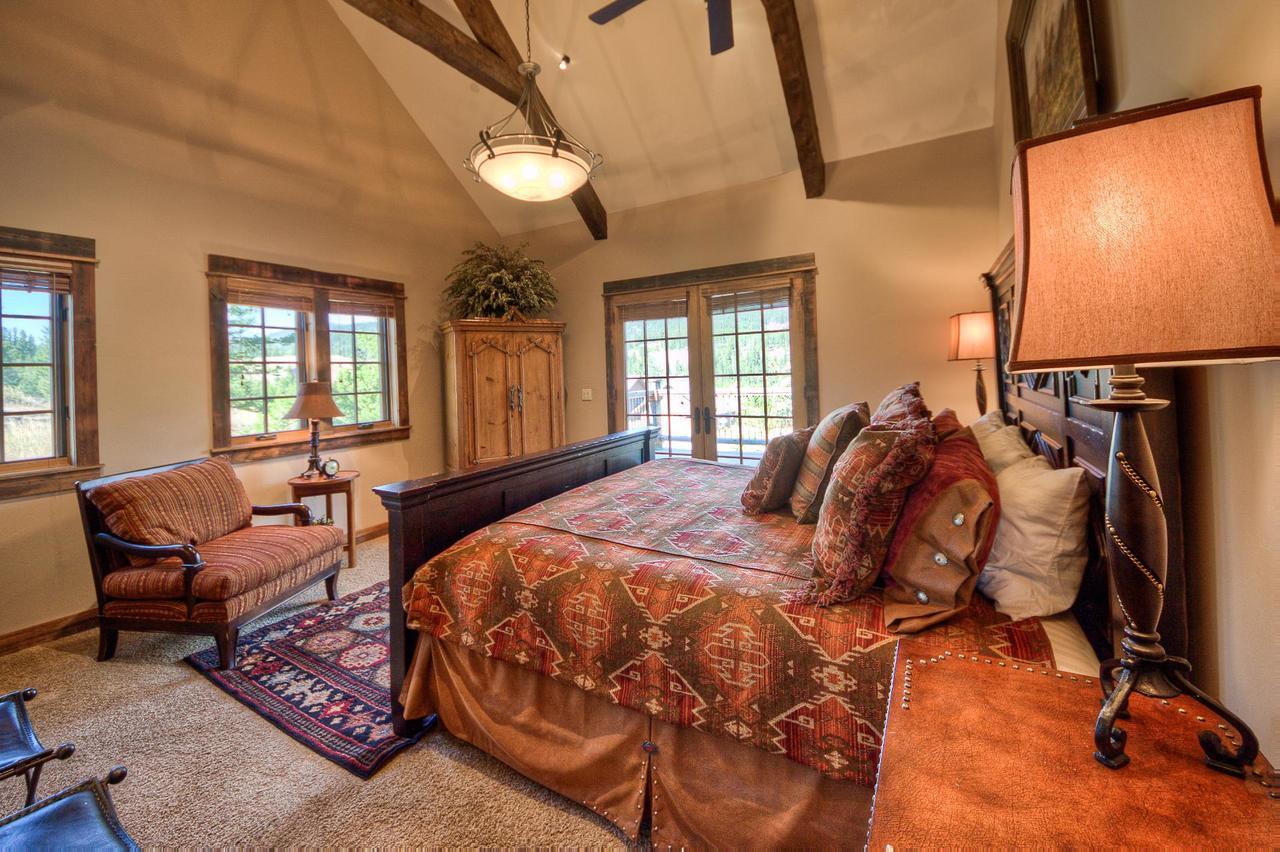 Antler Ridge Lodge Big Sky Ngoại thất bức ảnh