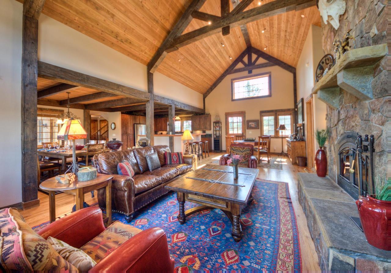 Antler Ridge Lodge Big Sky Ngoại thất bức ảnh
